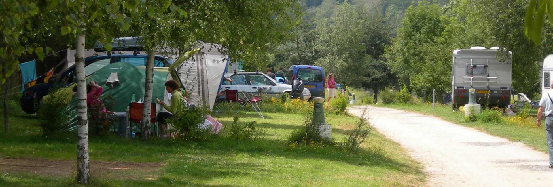 Le camping le Couffour vous offre un cadre naturel apaisant, pour un séjour au calme en toute simplicité.